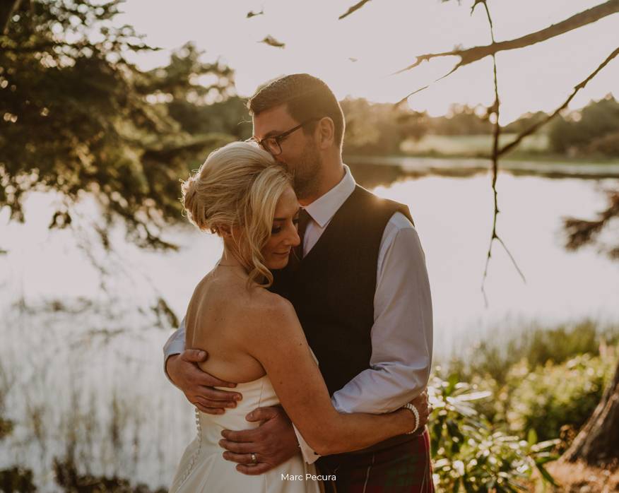 Kinmount House Woodland Couple